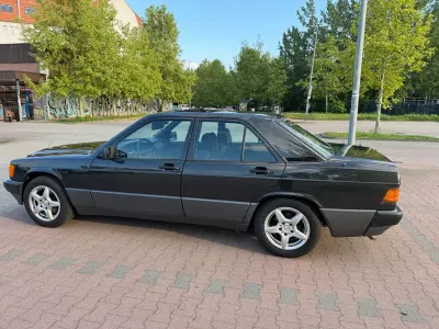 Occasion Mercedes 190 109 ch (80 kW) 1990 Noir Berline