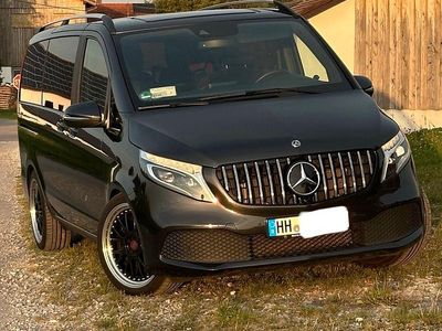 Mercedes V220