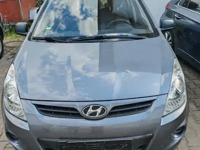 Używany Hyundai i20 Classic 77 KM (56 kW) 2010 Szary Hatchback
