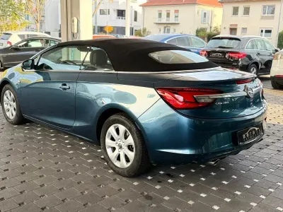 Gebraucht Opel Cascada Edition 120 PS (88 kW) 2014 Azur blau (m2) (metallic) Cabrio