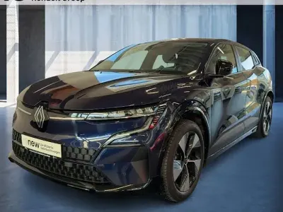 Usata Renault Megane E-Tech Equilibre 161 kW (220 CV) 2022 Blu Berlina
