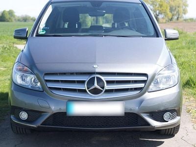 Brugt Mercedes B200 Style 136 HK (100 kW) 2014 Grå MPV