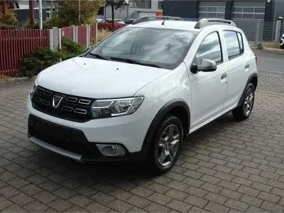 Gebraucht Dacia Sandero Stepway 90 PS (66 kW) 2017 Weiß Limousine