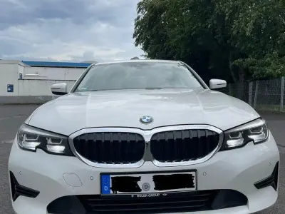 Gebraucht BMW 318 Sport Line 150 PS (110 kW) 2019 Weiß Limousine