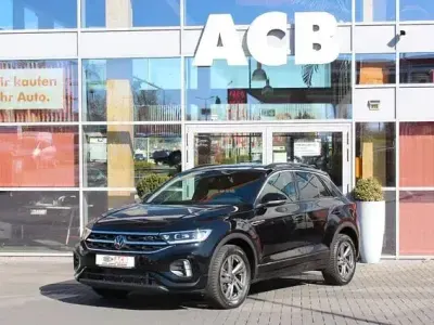 Second-hand VW T-Roc R-line 150 CP (110 kW) 2023 Negru SUV