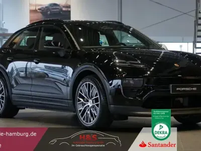 Gebraucht Porsche Macan 4 Electric 300 kW (408 PS) 2026 Tiefschwarz SUV