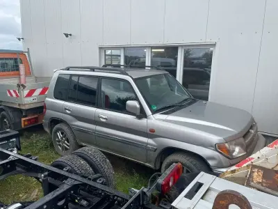 Gebraucht Mitsubishi Pajero Motion 129 PS (94 kW) 2004 Silber SUV