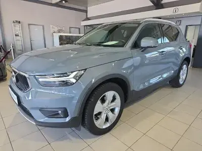 Używany Volvo XC40 Momentum 150 KM (110 kW) 2020 Szary SUV