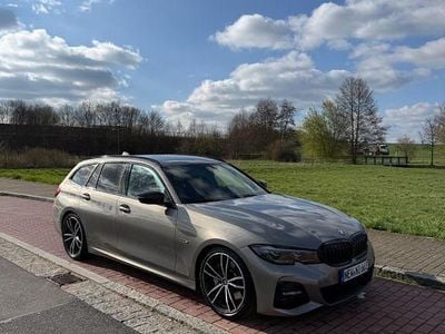 Gebraucht BMW 330e M Sport 292 PS (214 kW) 2022 Grau Kombi