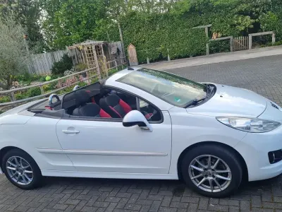 Occasion Peugeot 207 CC Urban Move 120 PK (88 kW) 2011 Wit Cabriolet