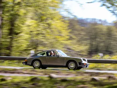 Używany Porsche 911 Carrera 231 KM (169 kW) 1985 Szary