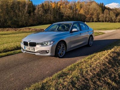 gebraucht BMW 320 3er F30 d Limousine Xenon Sitzheizung Tempomat Service neu