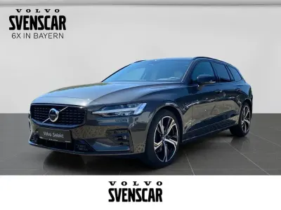 Gebraucht Volvo V60 Ultimate 197 PS (144 kW) 2023 Grau Kombi