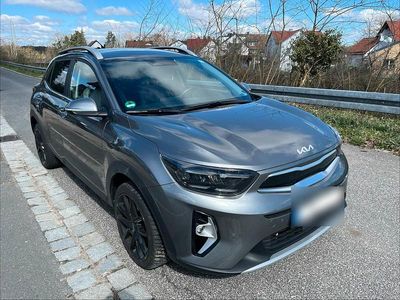 Gebraucht Kia Stonic Spirit 120 PS (88 kW) 2023 Grau SUV