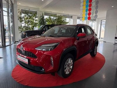 Gebraucht Toyota Yaris Cross 116 PS (85 kW) 2024 Rot SUV