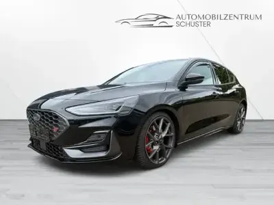 Używany Ford Focus ST 280 KM (205 kW) 2024 Czarny Sedan/Limuzyna