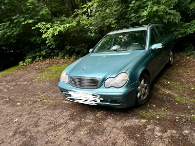 Gebraucht Mercedes C200 163 PS (119 kW) 2001 Blau Kombi