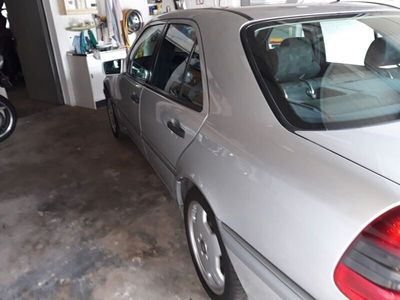Mercedes C240