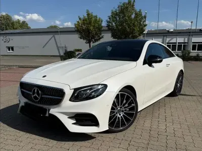 Gebraucht Mercedes E350 AMG 300 PS (220 kW) 2019 Weiß Coupé