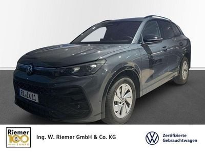 Delfingrau metallic Gebraucht 2024 VW Tiguan R-line SUV | 52.469 €