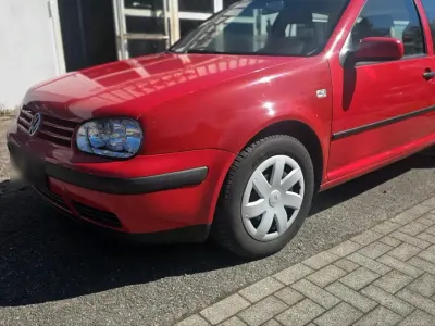 Gebraucht VW Golf IV 101 PS (74 kW) 2003 Rot Limousine