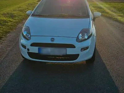 Usata Fiat Punto S 69 CV (50 kW) 2013 Bianco Utilitaria