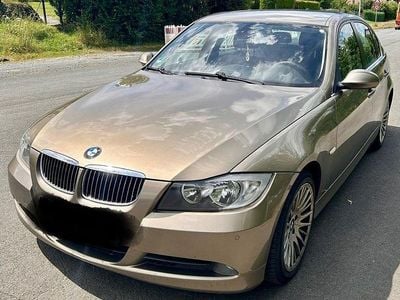 Usata BMW 325 218 CV (160 kW) 2006 Oro Berlina