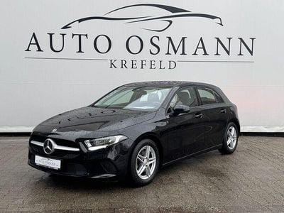 Gebraucht Mercedes A180 116 PS (85 kW) 2022 Schwarz Limousine