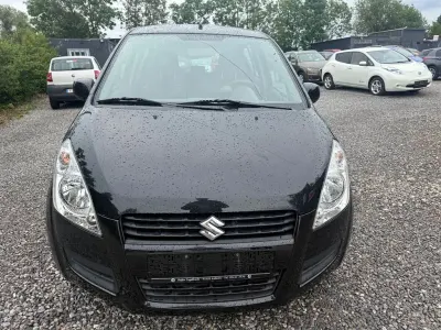 Gebraucht Suzuki Splash Basic 65 PS (47 kW) 2009 Kleinwagen
