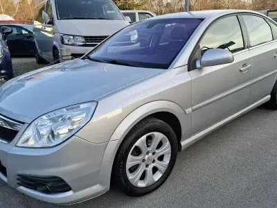 Gebraucht Opel Vectra Edition+ 155 PS (114 kW) 2007 Silber Limousine