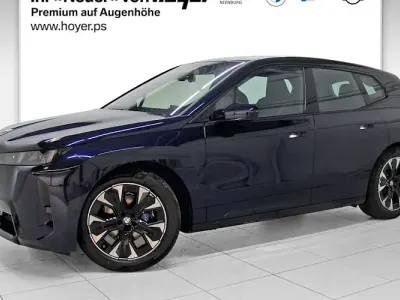 Neu BMW iX M Sport 300 kW (408 PS) 2025 Blau SUV