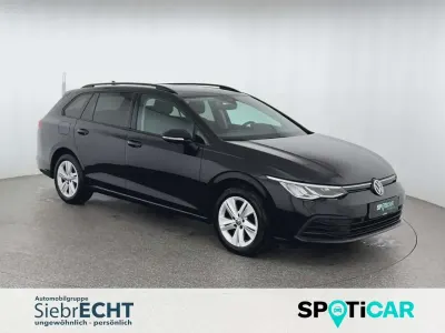 Gebraucht VW Golf VIII Life 150 PS (110 kW) 2022 Schwarz Kombi