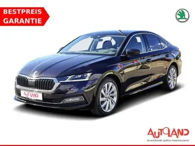 Używany Skoda Octavia Style 204 KM (150 kW) 2022 Czarny Sedan/Limuzyna