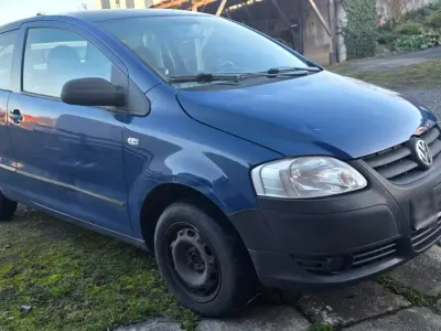 Second-hand VW Fox 58 CP (42 kW) 2006 Albastru Hatchback