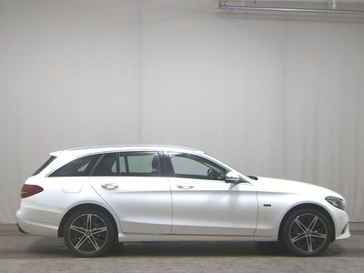 Gebraucht Mercedes C300e Avantgarde 306 PS (225 kW) 2020 Polarweiss Limousine