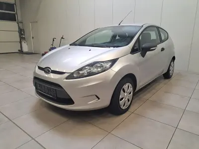Gebraucht Ford Fiesta 60 PS (44 kW) 2012 Silber Kleinwagen