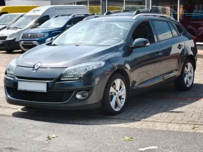 Gebraucht Renault Mégane GrandTour Dynamique 110 PS (80 kW) 2012 Grau Kombi
