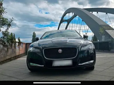Gebraucht Jaguar XF 180 PS (132 kW) 2019 Schwarz Limousine
