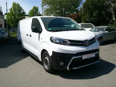 Usata Toyota Proace 122 CV (89 kW) 2021 Bianco Monovolume