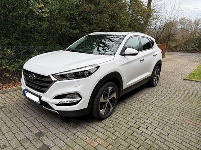 Gebraucht Hyundai Tucson Premium 185 PS (136 kW) 2015 Weiß SUV
