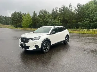 Gebraucht Peugeot 2008 Allure 131 PS (96 kW) 2022 Weiß SUV