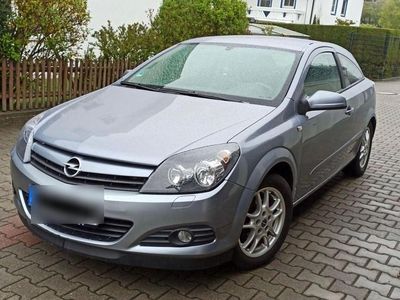 Opel Astra GTC