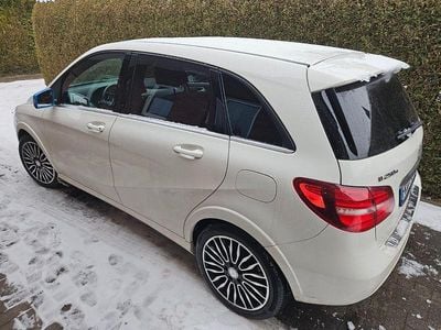 Gebraucht Mercedes B Electric Drive 131 kW (179 PS) 2017 Weiß Van / Kleinbus