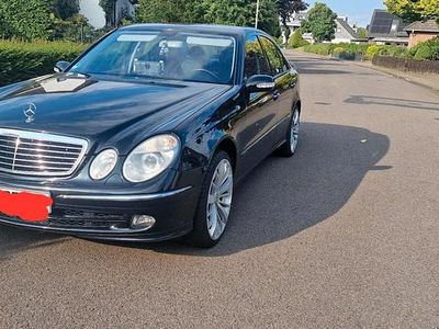 Gebraucht Mercedes E240 170 PS (125 kW) 2004 Schwarz Limousine