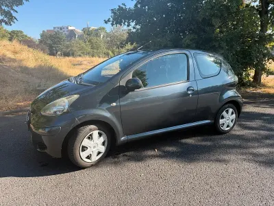 Gebraucht Toyota Aygo City 68 PS (50 kW) 2009 Grau Kleinwagen