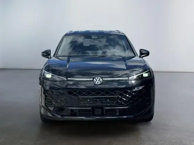 Neu VW T-Roc R-line 150 PS (110 kW) 2026 Grenadillschwarz metallic SUV