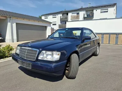 Gebraucht Mercedes 220 150 PS (110 kW) 1994 Blau Coupé