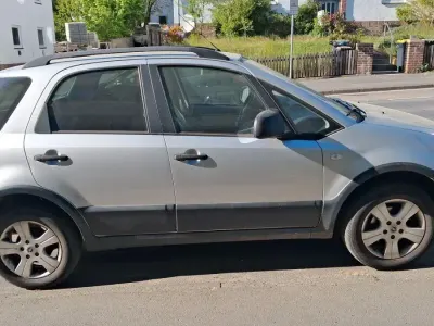 Usata Fiat Sedici Dynamic 107 CV (78 kW) 2008 Argento SUV