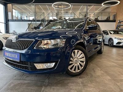 Blau Gebraucht 2015 Skoda Octavia Ambition Kombi | 8.999 € (Fairer Preis)
