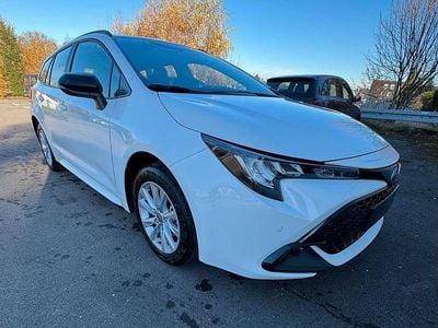 Neu Toyota Corolla Business Edition 140 PS (102 kW) 2025 Weiß Kombi